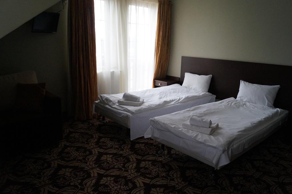 Hotel Sloneczny Brzeg Biskupiec  Habitación foto