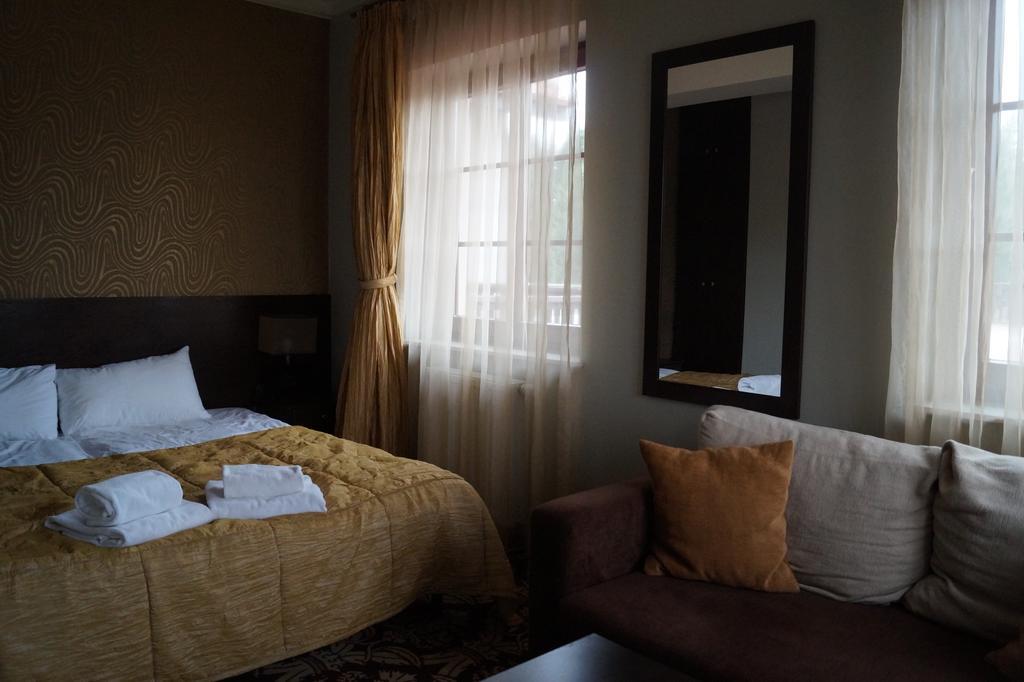 Hotel Sloneczny Brzeg Biskupiec  Habitación foto
